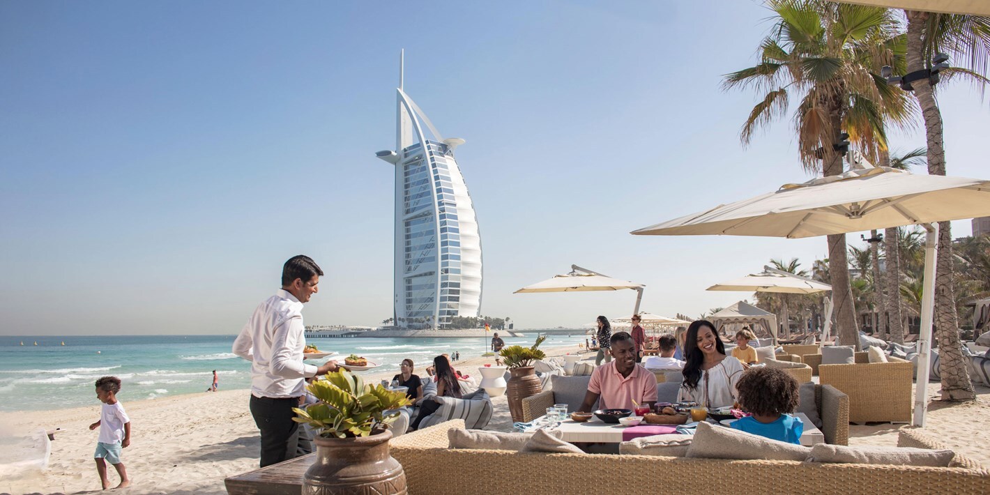 /GatherContent/article/b/beachside-dining-in-dubai/fallback-image/beachside-dining-in-dubai-shimmers-header-v2