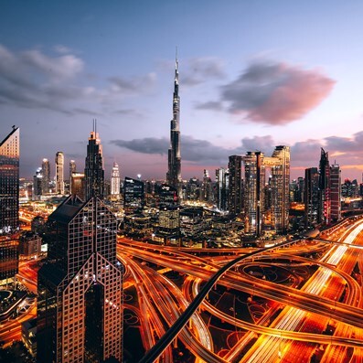 /Images/study-in-dubai/study-in-dubai-header